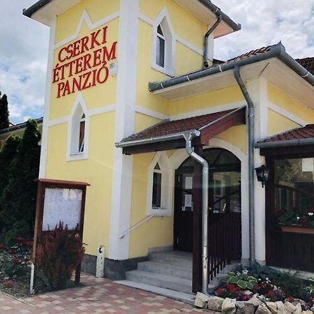 Cserki Panzio Balatonfőkajár المظهر الخارجي الصورة